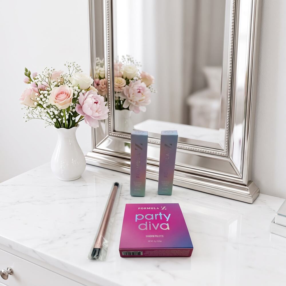 Formula Z Eyeshadow Palette Lip Elixir & Makeup Brush Bundle